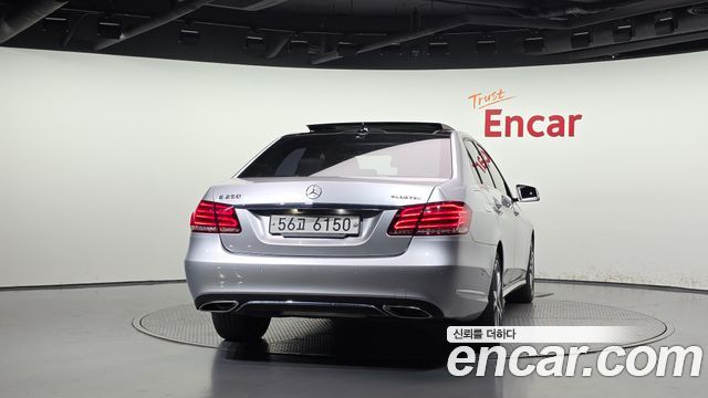 Mercedes-Benz E-Class (W212) E250 BlueTec 4MATIC AV 2015 — фото 4