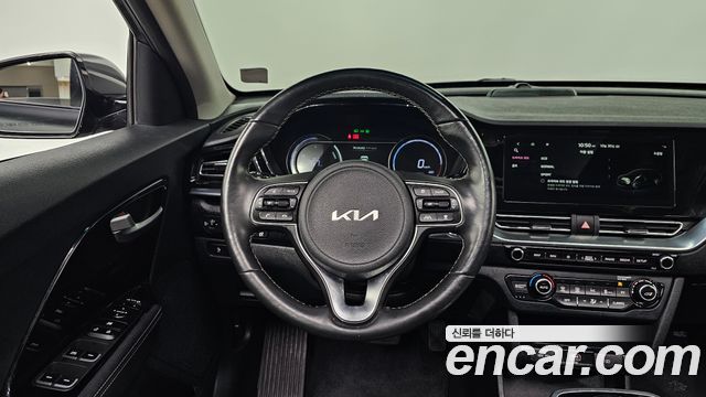 Kia Niro EV Prestige 2022 — фото 12