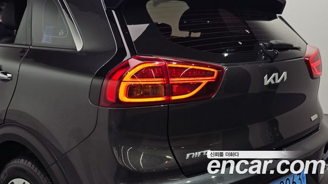 Kia Niro EV Prestige 2022 — фото 23
