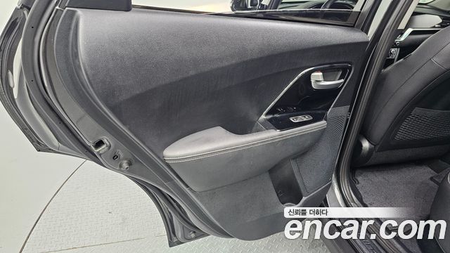 Kia Niro EV Prestige 2022 — фото 25