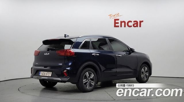 Kia Niro 1.6 HEV Noblesse 2022 — фото 2