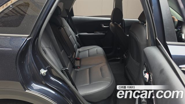Kia Niro 1.6 HEV Noblesse 2022 — фото 11