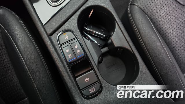 Kia Niro 1.6 HEV Noblesse 2022 — фото 20