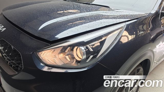 Kia Niro 1.6 HEV Noblesse 2022 — фото 22