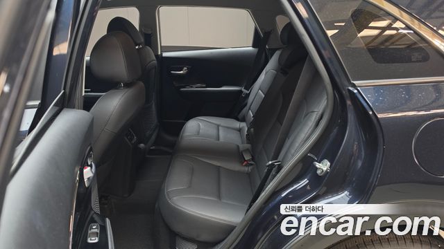 Kia Niro 1.6 HEV Noblesse 2022 — фото 26