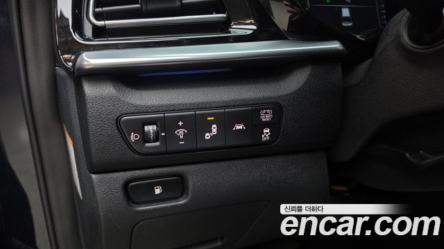 Kia Niro 1.6 HEV Noblesse 2022 — фото 29