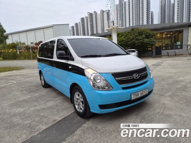 Hyundai Grand Starex 12-Seater Wagon CVX Deluxe 2012 — фото 3