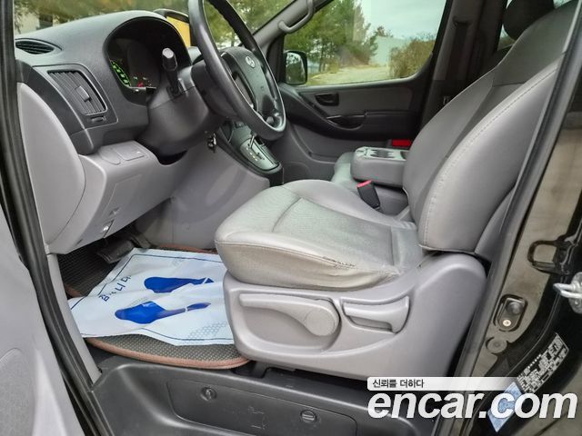 Hyundai Grand Starex 12-Seater Wagon CVX Deluxe 2012 — фото 16