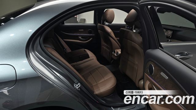Mercedes-Benz E-Class (W213) E250 Exclusive 2022 — фото 12
