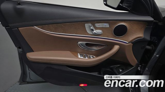 Mercedes-Benz E-Class (W213) E250 Exclusive 2022 — фото 24