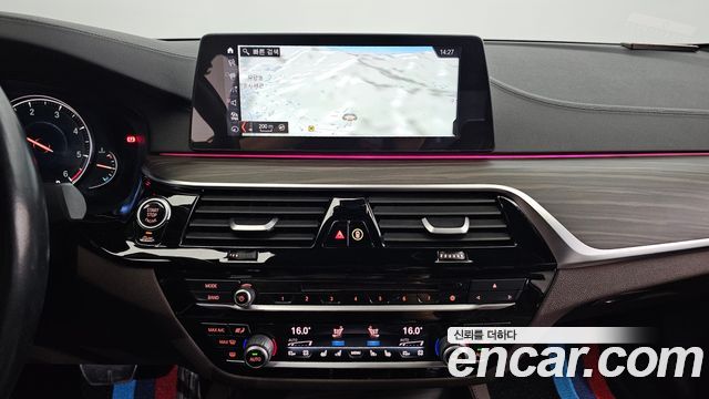 BMW 5 Series (G30) 520d M Sport Package Plus 2017 — фото 15