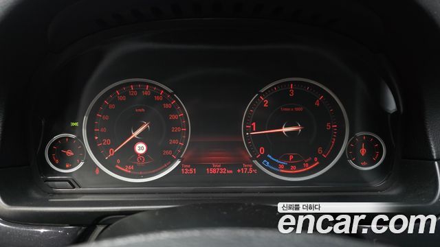 BMW 5 Series (F10) 520d 2015 — фото 8