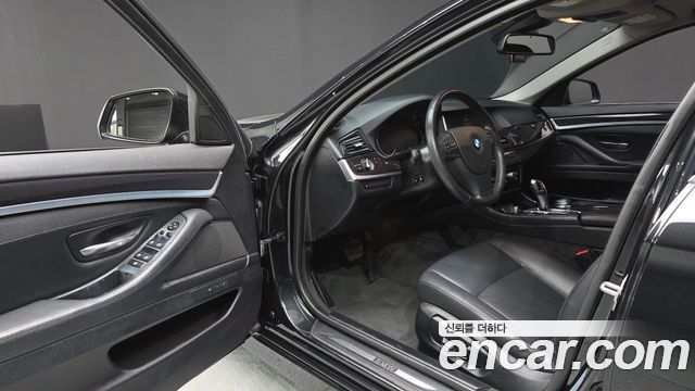 BMW 5 Series (F10) 520d 2015 — фото 10