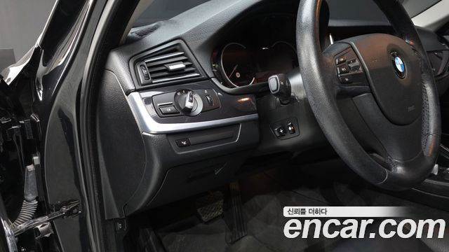 BMW 5 Series (F10) 520d 2015 — фото 13