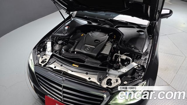 Mercedes-Benz E-Class (W213) E300 4MATIC Exclusive 2019 — фото 6