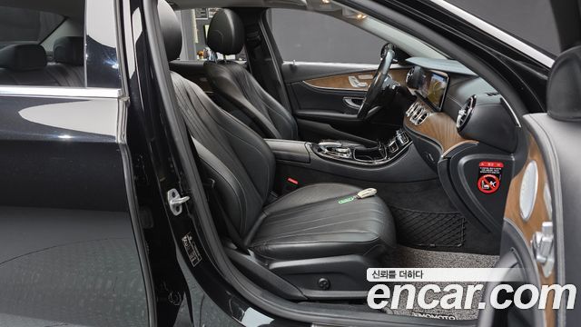 Mercedes-Benz E-Class (W213) E300 4MATIC Exclusive 2019 — фото 11