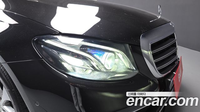 Mercedes-Benz E-Class (W213) E300 4MATIC Exclusive 2019 — фото 22