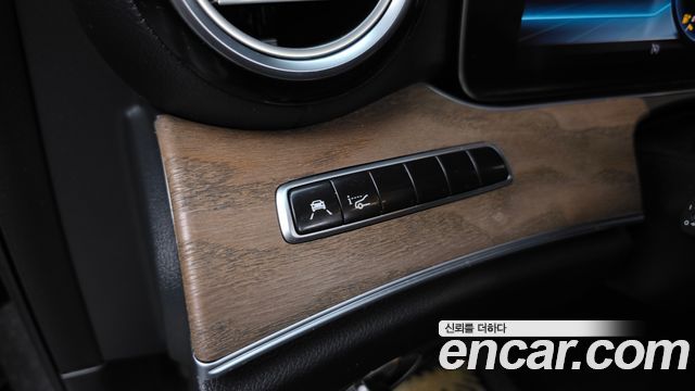Mercedes-Benz E-Class (W213) E300 4MATIC Exclusive 2019 — фото 28