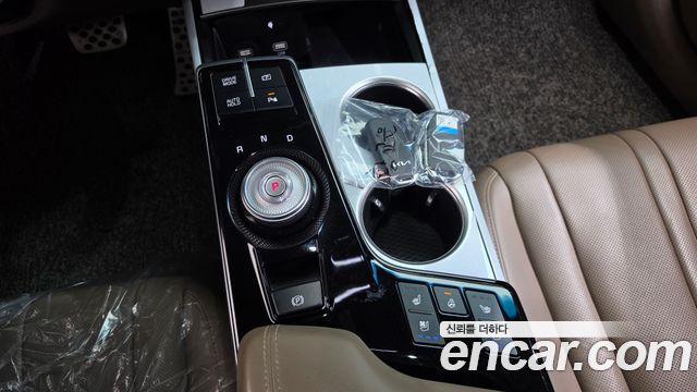 Kia K8 2.5 Gasoline 2WD Noblesse 2022 — фото 9