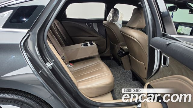 Kia K8 2.5 Gasoline 2WD Noblesse 2022 — фото 11