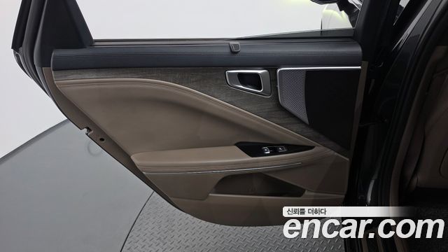 Kia K8 2.5 Gasoline 2WD Noblesse 2022 — фото 25
