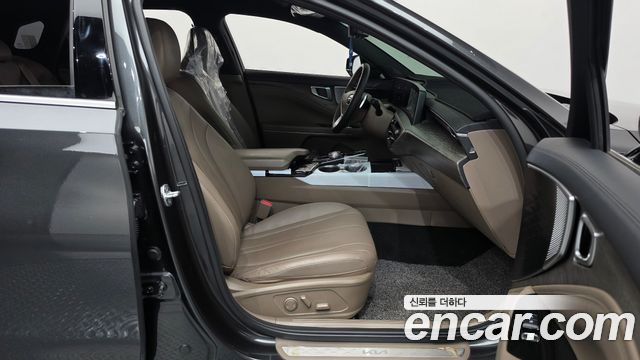 Kia K8 2.5 Gasoline 2WD Noblesse 2022 — фото 26