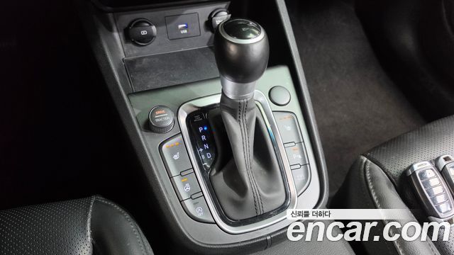Hyundai Kona Gasoline 1.6 Turbo 2WD Smart 2022 — фото 9