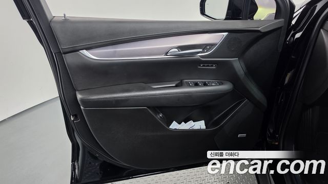 Cadillac XT5 3.6 Premium AWD 2019 — фото 24
