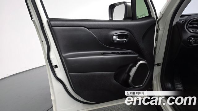 Jeep Renegade 1.6 Diesel Limited 2020 — фото 24