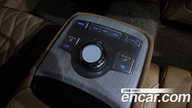 Genesis G80 (RG3) Gasoline 2.5 Turbo AWD 2025 — фото 19