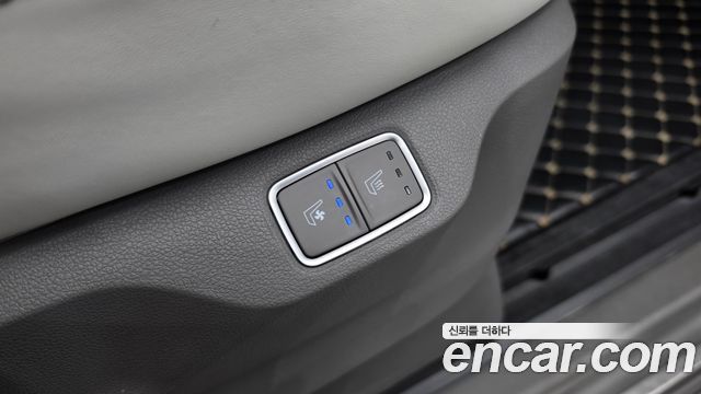Hyundai Staria L3.5 Lounge 9-Seater Inspiration 2022 — фото 19