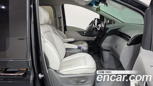Hyundai Staria L3.5 Lounge 9-Seater Inspiration 2022 — фото 26