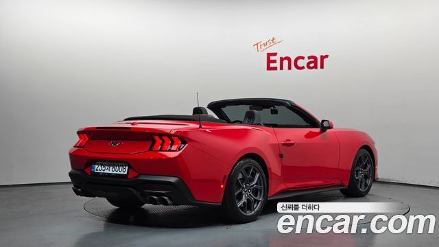 Ford Mustang (VII) 2.3 Ecoboost Premium Convertible 2024 — фото 2