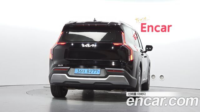 Kia EV9 Long Range 4WD Air 2024 — фото 4