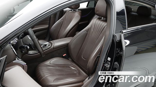 Mercedes-Benz CLS-Class (C257) CLS300d AMG Line 2019 — фото 10