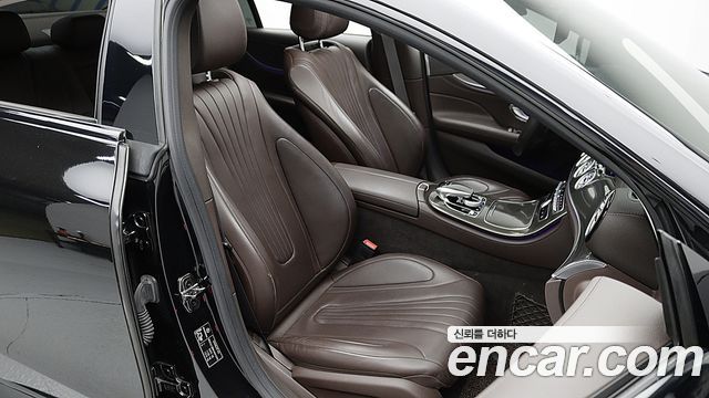 Mercedes-Benz CLS-Class (C257) CLS300d AMG Line 2019 — фото 15