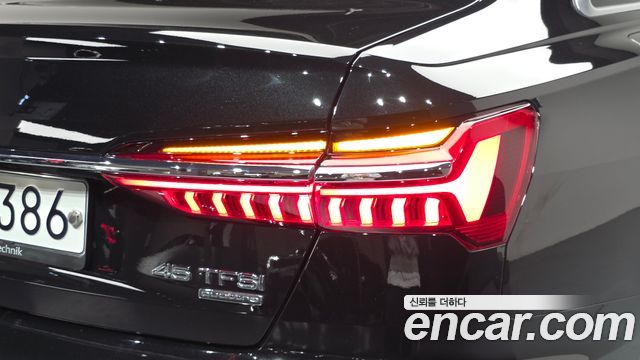 Audi A6 (C8) 45 TFSI Quattro Premium 2020 — фото 23