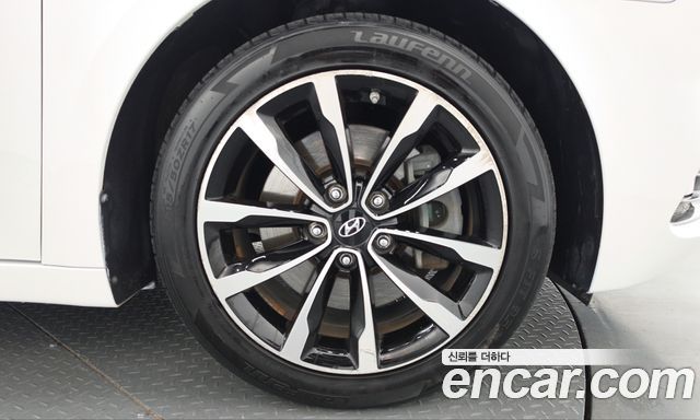Hyundai i40 2.0 GDi Premium 2018 — фото 21