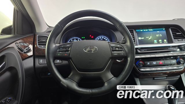 Hyundai Aslan G330 Premium 2015 — фото 12