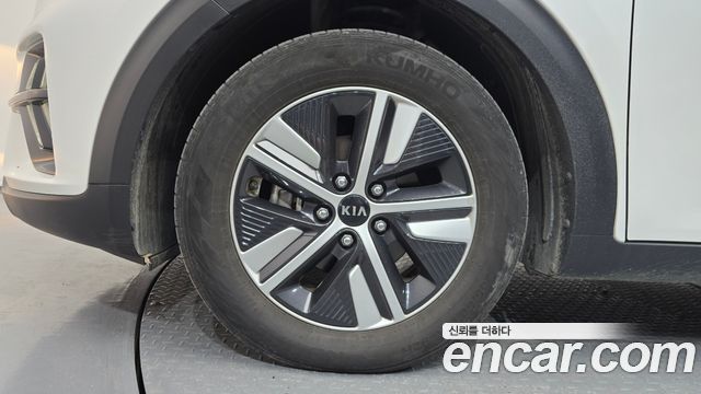 Kia Niro 1.6 HEV Prestige 2021 — фото 5