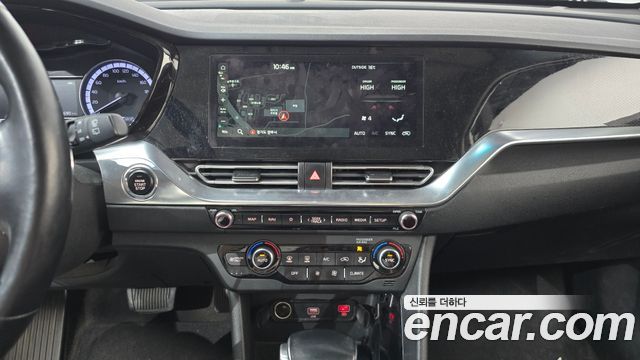 Kia Niro 1.6 HEV Prestige 2021 — фото 13
