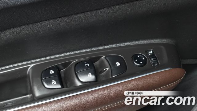 Renault Korea QM6 Diesel 2WD RE Signature 2017 — фото 27