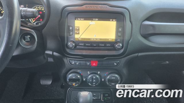 Jeep Renegade 2.4 Longitude High 2017 — фото 7