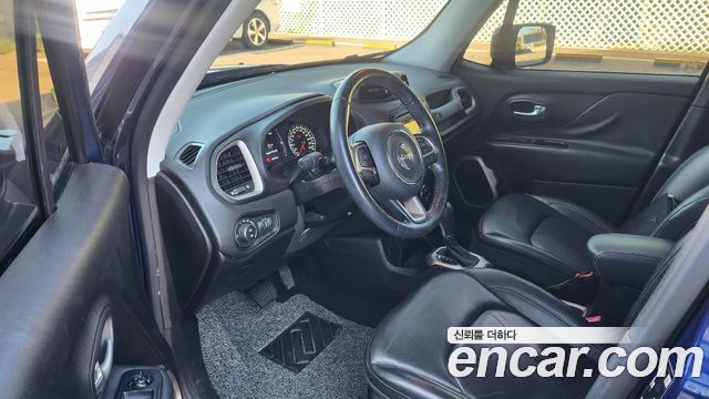 Jeep Renegade 2.4 Longitude High 2017 — фото 18