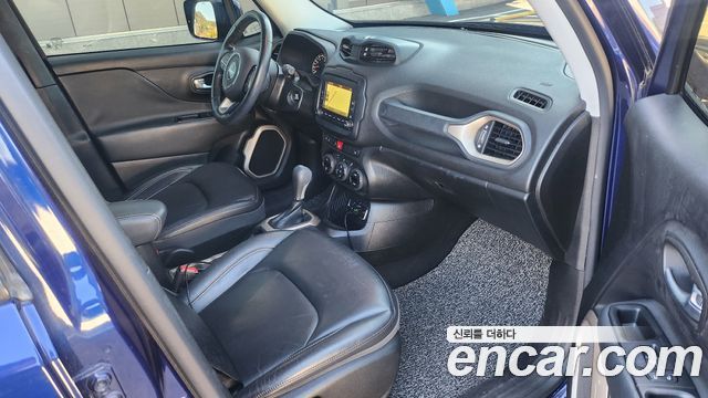Jeep Renegade 2.4 Longitude High 2017 — фото 19