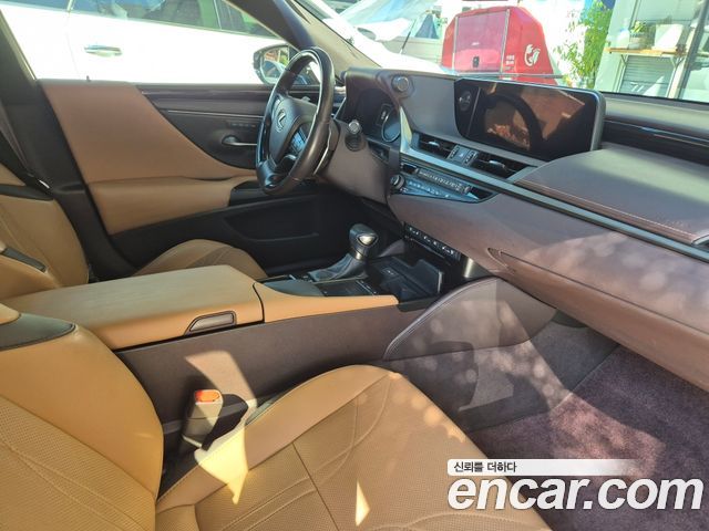 Lexus ES300h (VII) Luxury Plus 2019 — фото 8