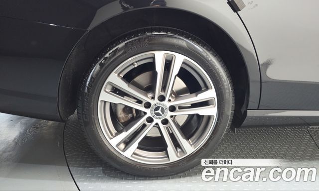 Mercedes-Benz E-Class (W213) E350 4MATIC Avantgarde 2021 — фото 5