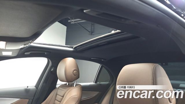 Mercedes-Benz E-Class (W213) E350 4MATIC Avantgarde 2021 — фото 17