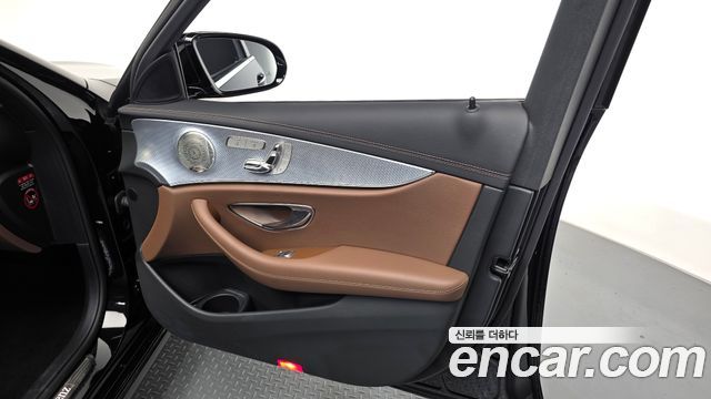 Mercedes-Benz E-Class (W213) E350 4MATIC Avantgarde 2021 — фото 24