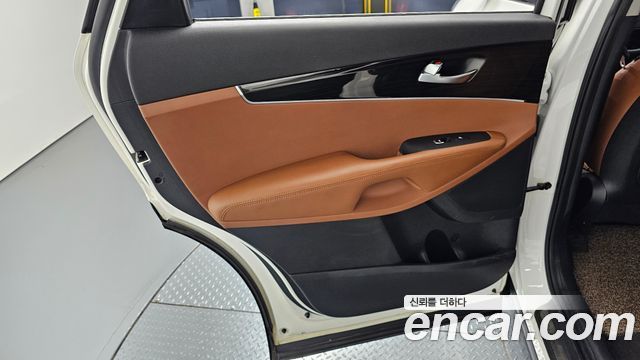 Kia Sorento Diesel 2.0 2WD Marster 2020 — фото 25